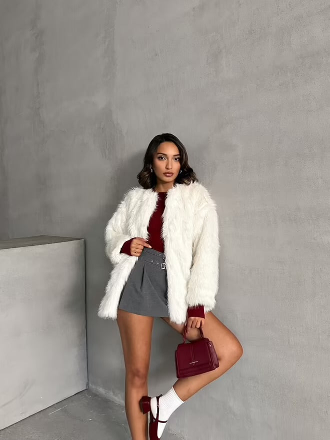 Abrigo Elegante L’amouriste – Corte Sofisticado