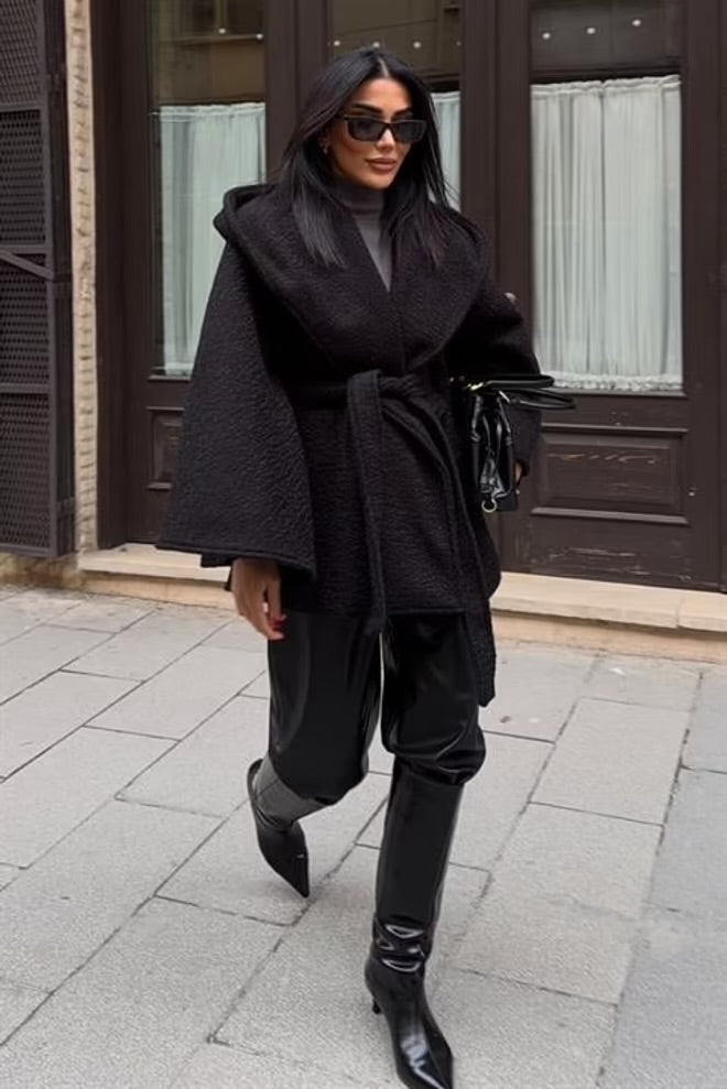 Poncho Negro Elegante L’amouriste