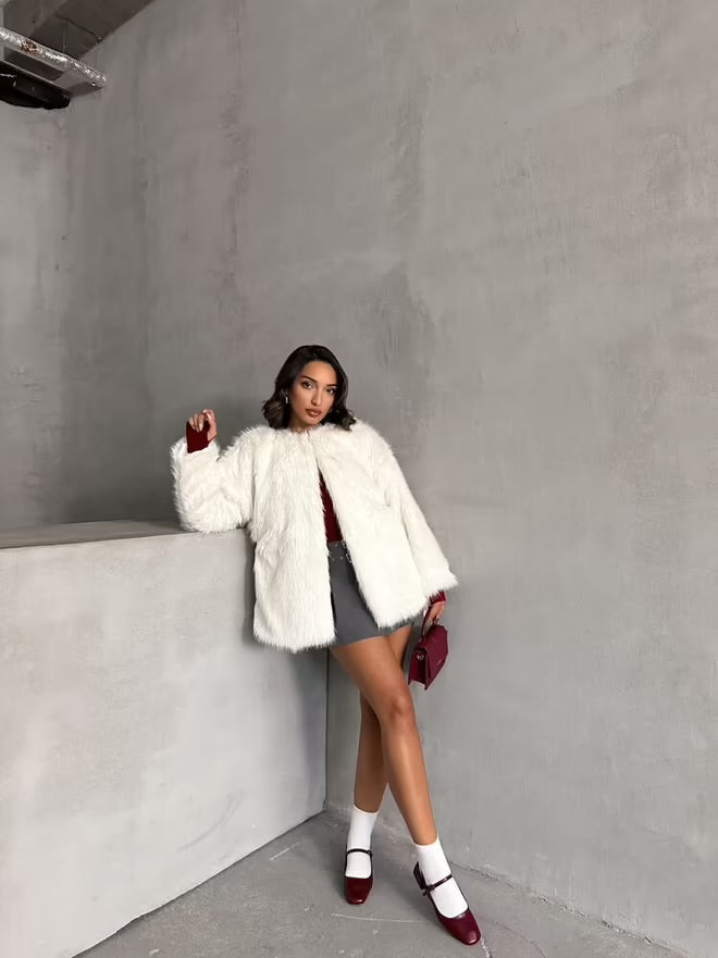 Abrigo Elegante L’amouriste – Corte Sofisticado