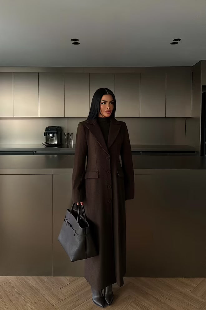 Abrigo Elegante L’amouriste – Corte Largo y Minimal