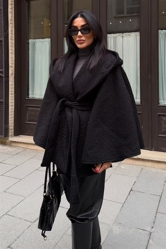 Poncho Negro Elegante L’amouriste