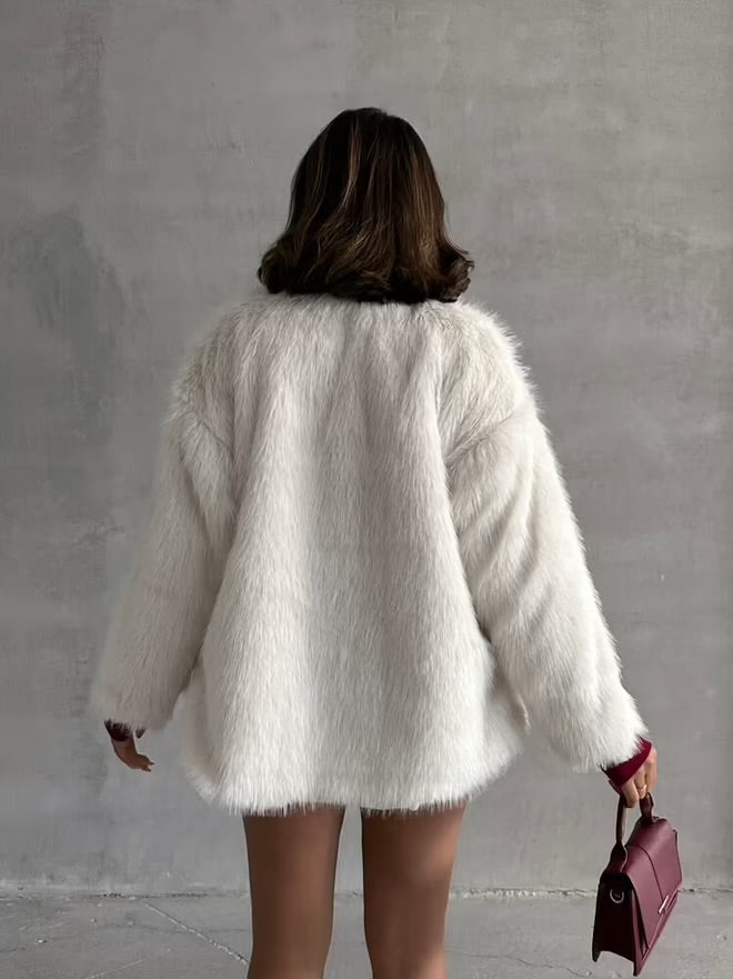 Abrigo Elegante L’amouriste – Corte Sofisticado