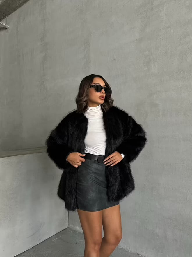 Abrigo Elegante L’amouriste – Corte Sofisticado